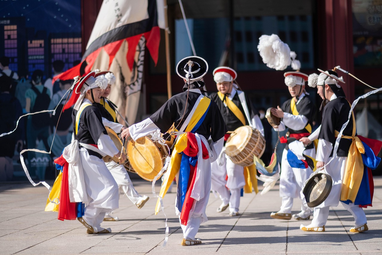 samulnori, traditional, instrument, pungmul, windmill, korean, folk play, republic of korea